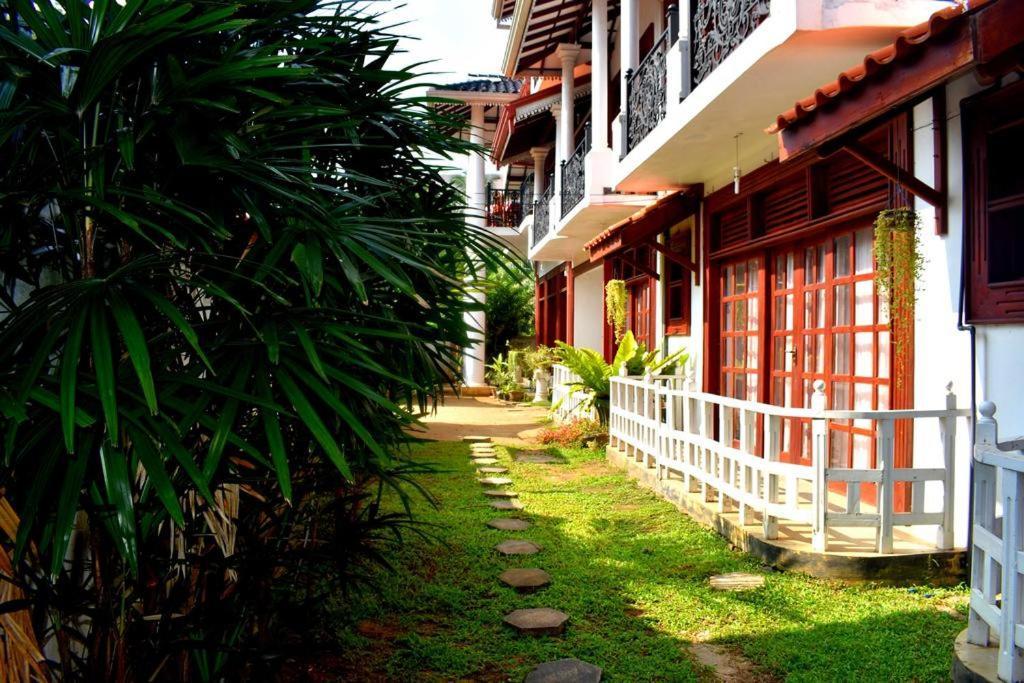 Hotel Freedom Palace Anuradhapura Exterior foto